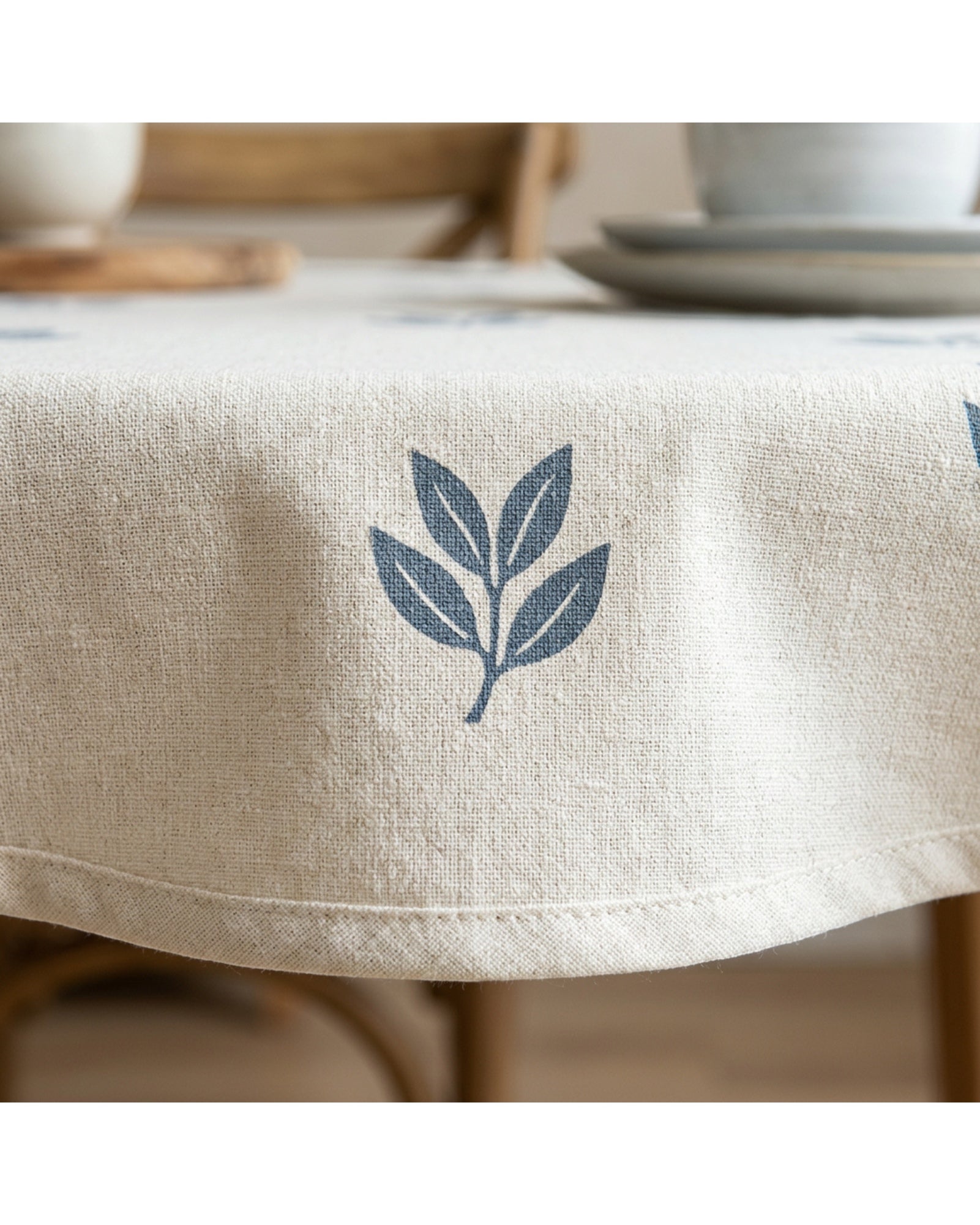 Vlyox Cotton Leaf Print Oval Tablecloth 150 × 220 cm Warm White - Detail view