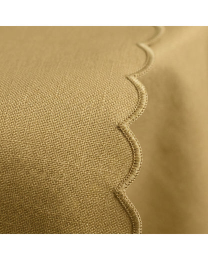 Vlyox Basket Weave Round Tablecloth 200 cm Muted Gold Scalloped Edge - Detail view
