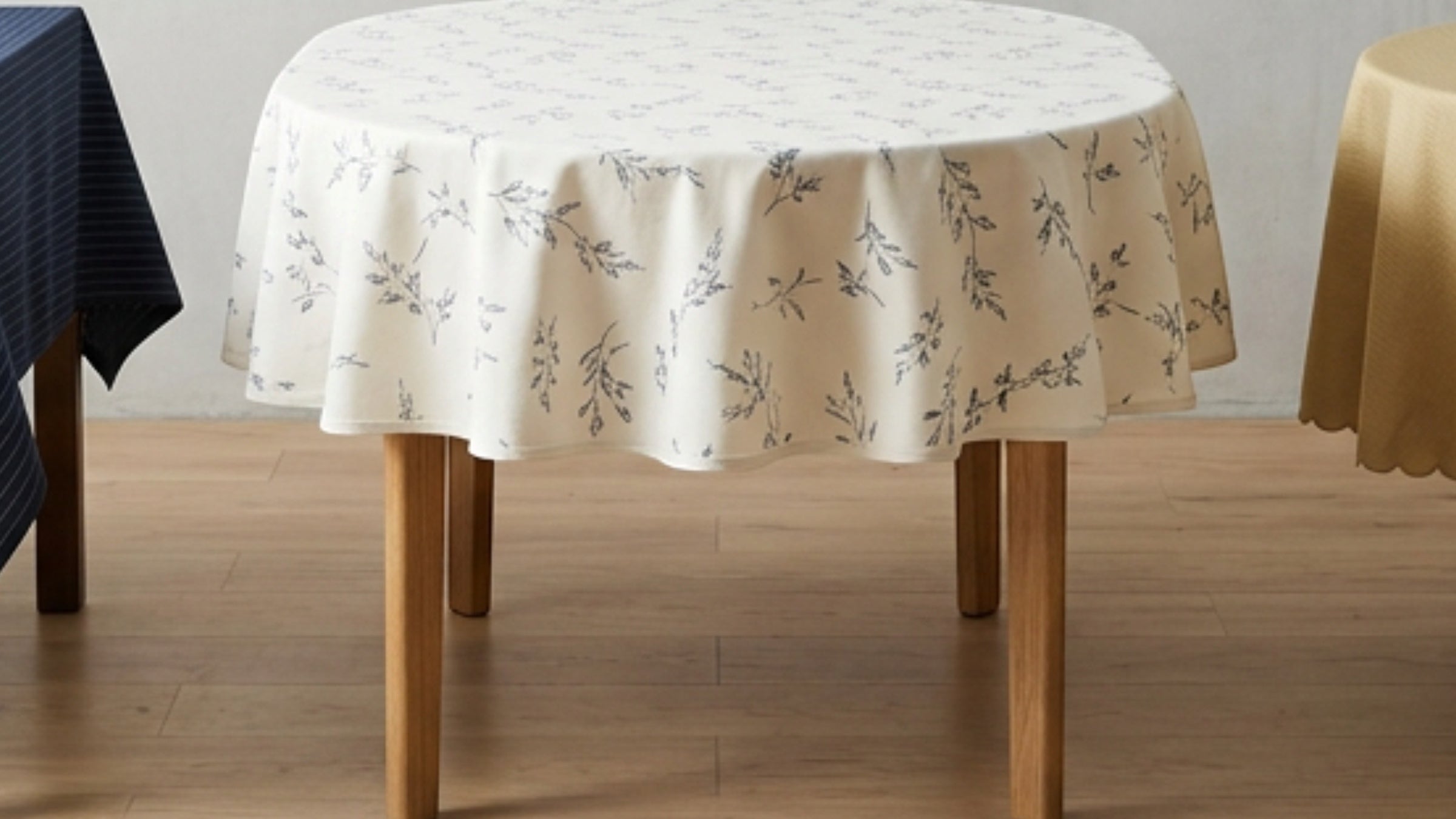 Vlyox Tablecloths